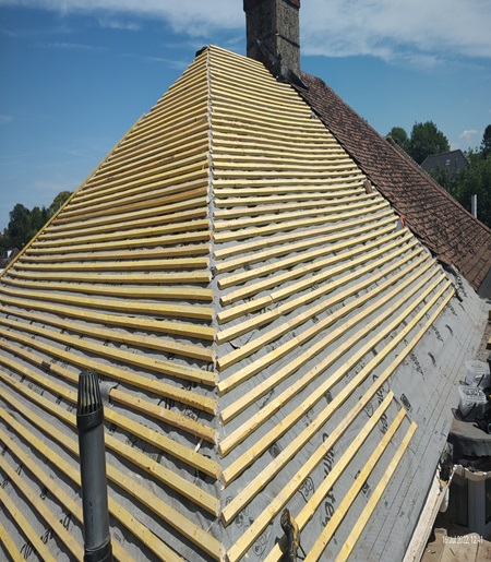 REINFORCEMENT OF OLD RAFTERS - Acquaproof Roofing Limited Acquaproof Roofing